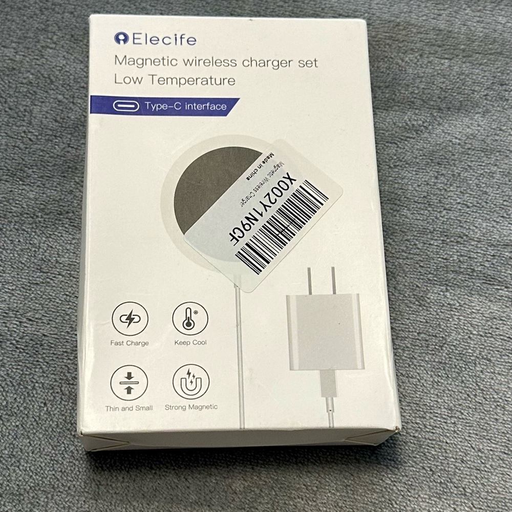 Magnetic phone charger for iPhone